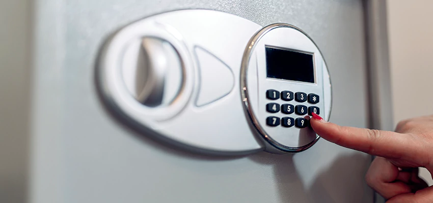 Jewelry Safe Cracking in Ceres, California